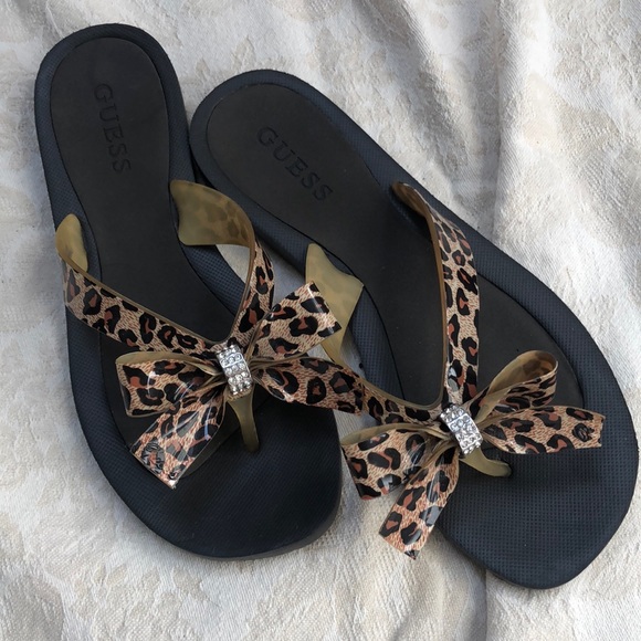 Guess - Picture 4 of 5